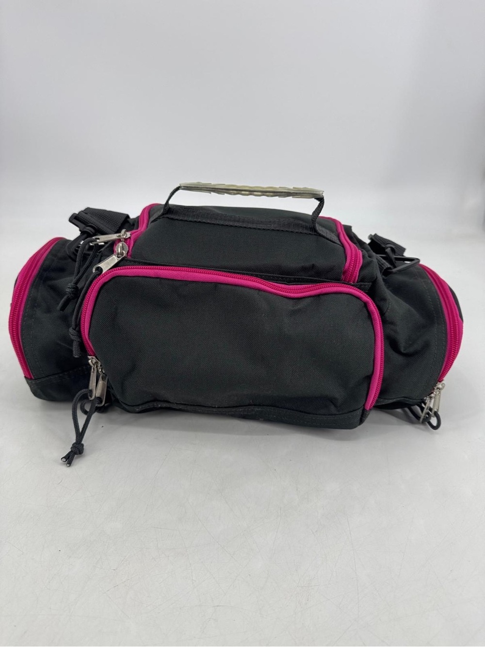 Cabela's NEW Ladies Fishing Utility Bag Gorpcore Sporty Boating Beach NWT - Picture 2 of 11